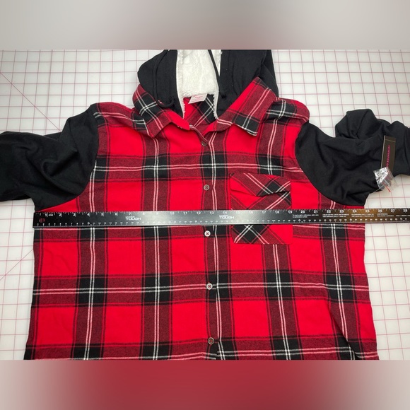 Black and Red hooded top - Picture 2 of 6